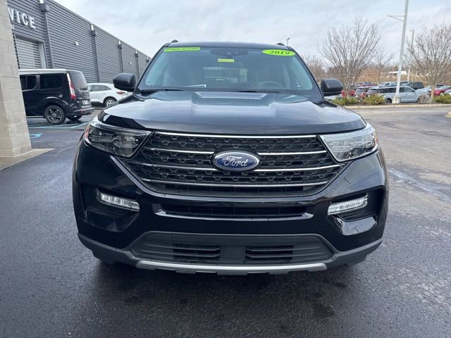 Used 2023 Ford Explorer XLT w/ Equipment Group 202A image 2