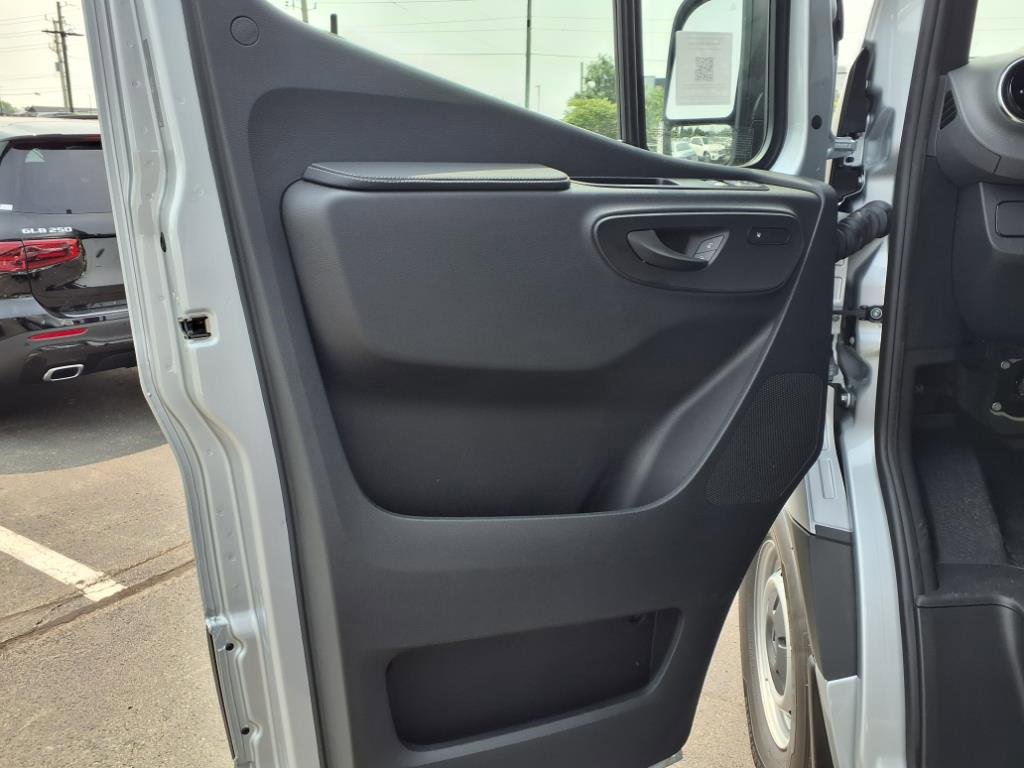 New 2025 Mercedes-Benz Sprinter 2500 image 11