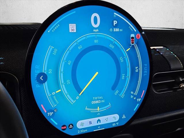 Used 2025 MINI Cooper 2-Door Hardtop image 12