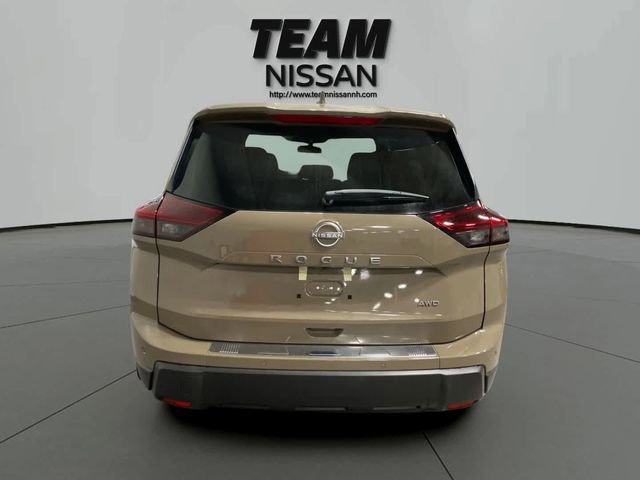 Certified 2025 Nissan Rogue SV image 5