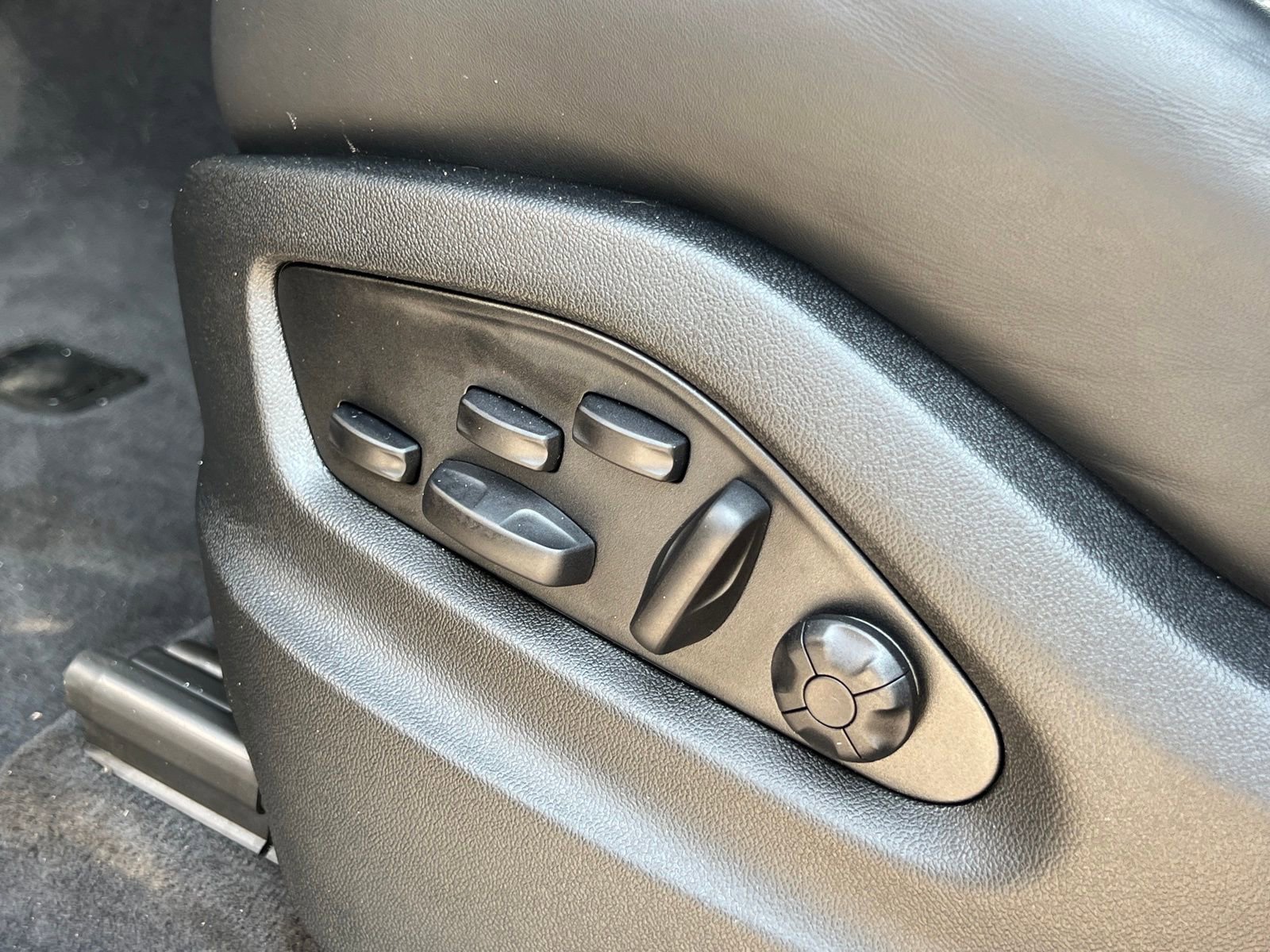 New 2025 Porsche Cayenne S image 29