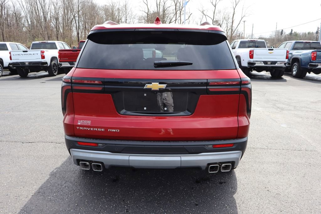 Used 2026 Chevrolet Traverse LT w/ Driver Confidence Package image 33