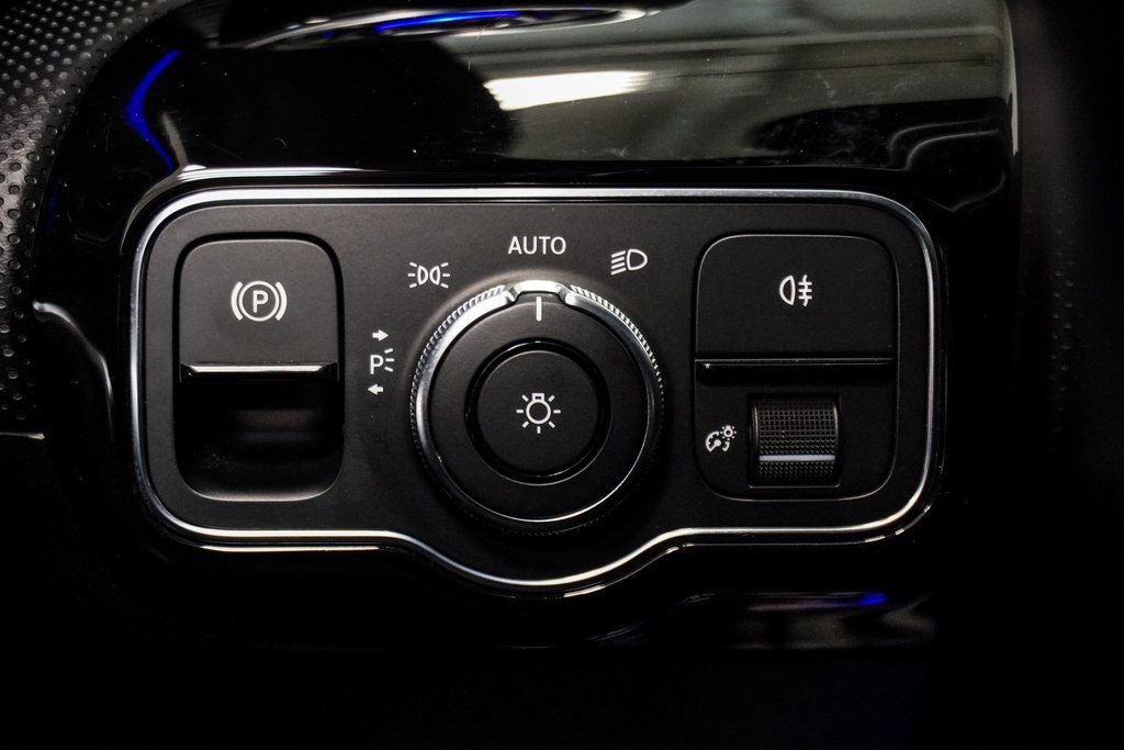 Used 2019 Mercedes-Benz A 220 image 27