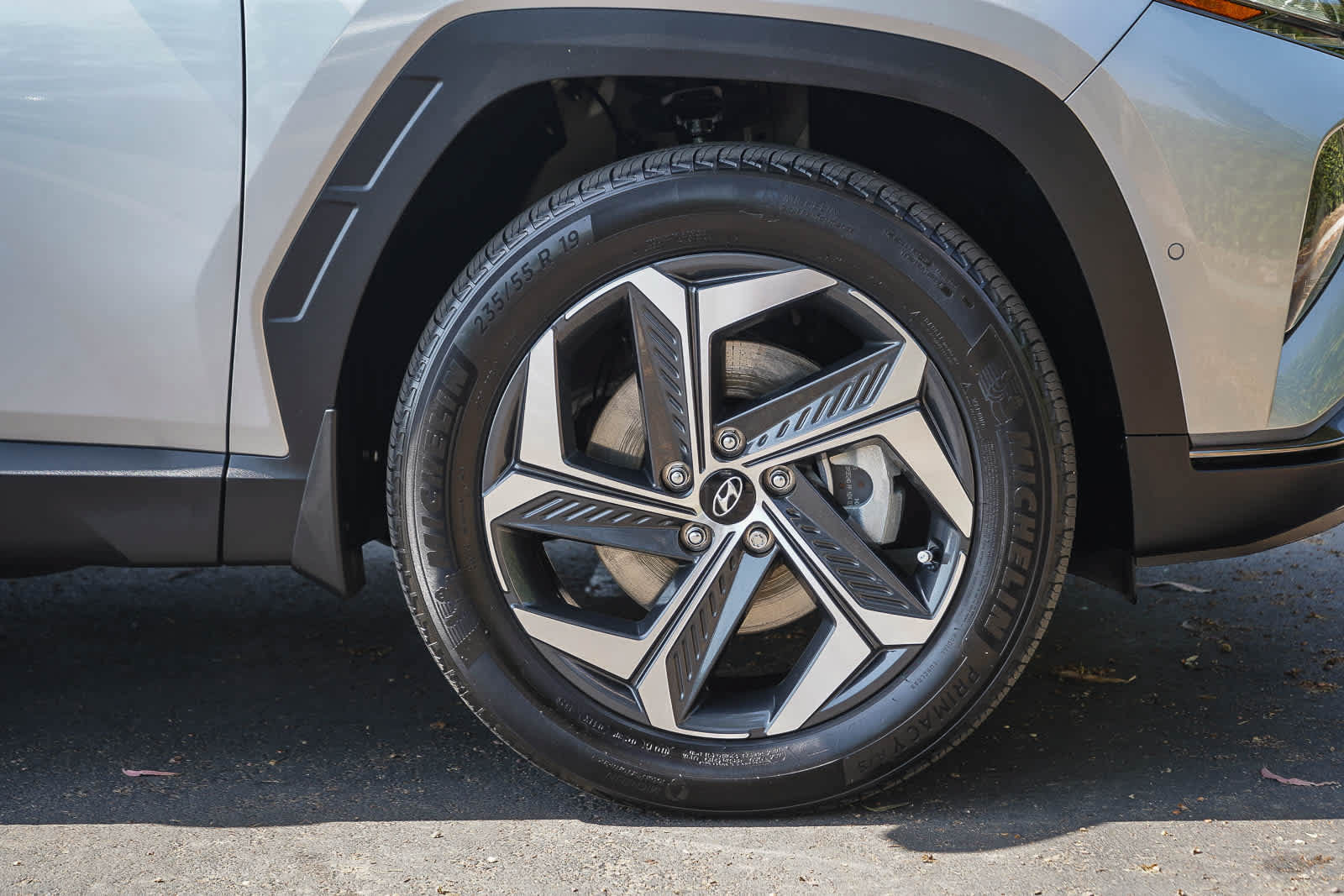 Certified 2024 Hyundai Tucson Limited AWD/4WD image 9