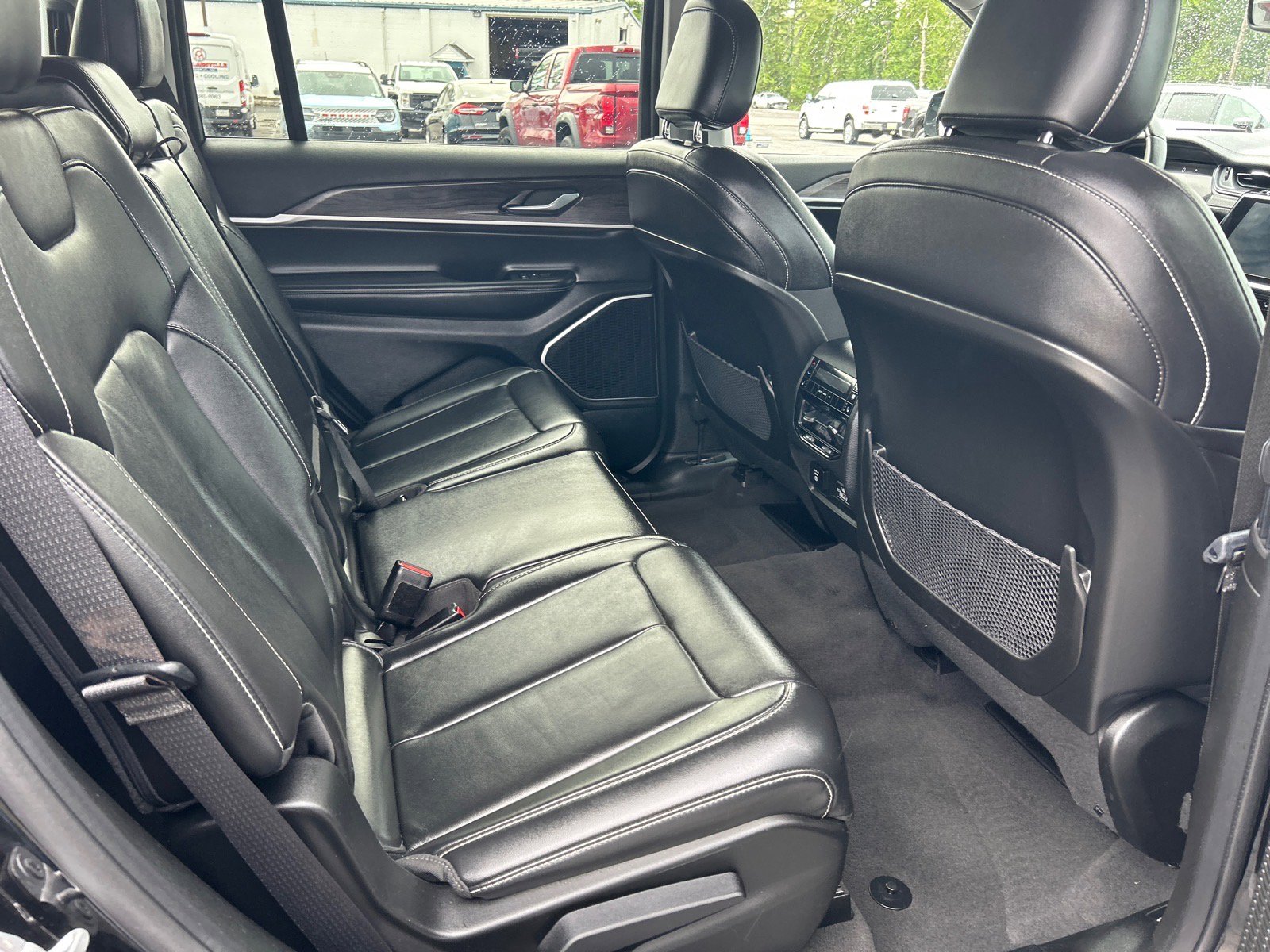 Used 2022 Jeep Grand Cherokee L Limited AWD/4WD image 19