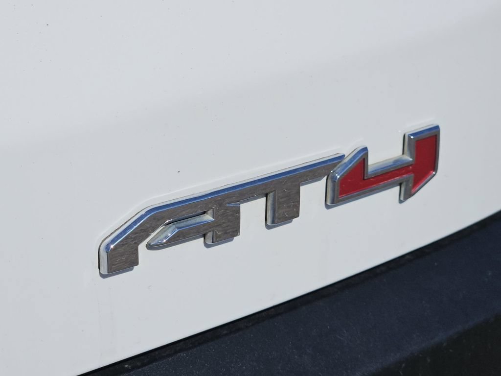 Used 2022 GMC Acadia AT4 w/ Technology Package AWD/4WD image 8