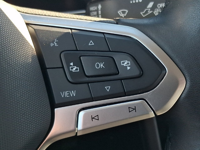 Used 2024 Volkswagen Jetta SE FWD image 21