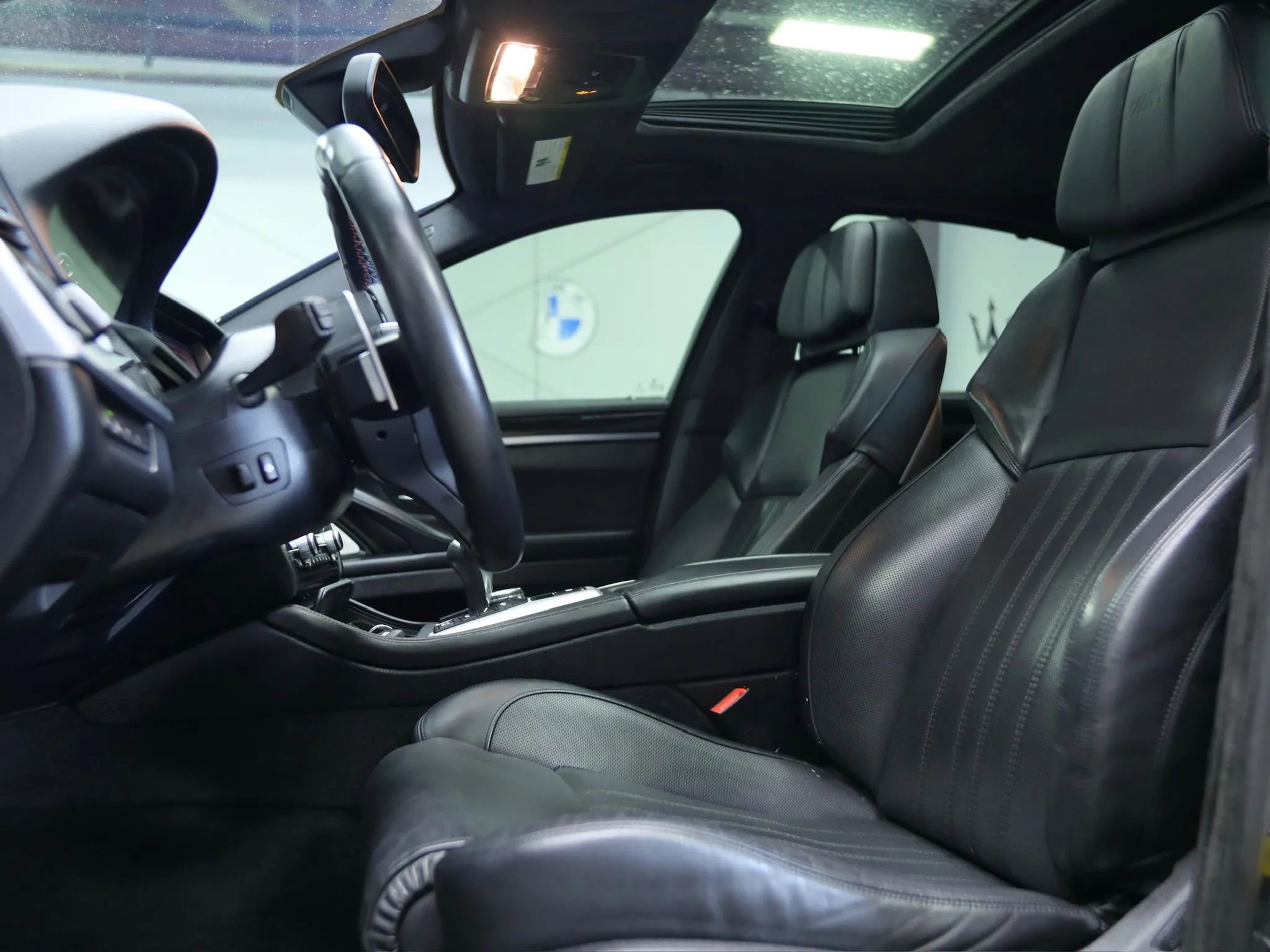 Used 2014 BMW M5 image 23