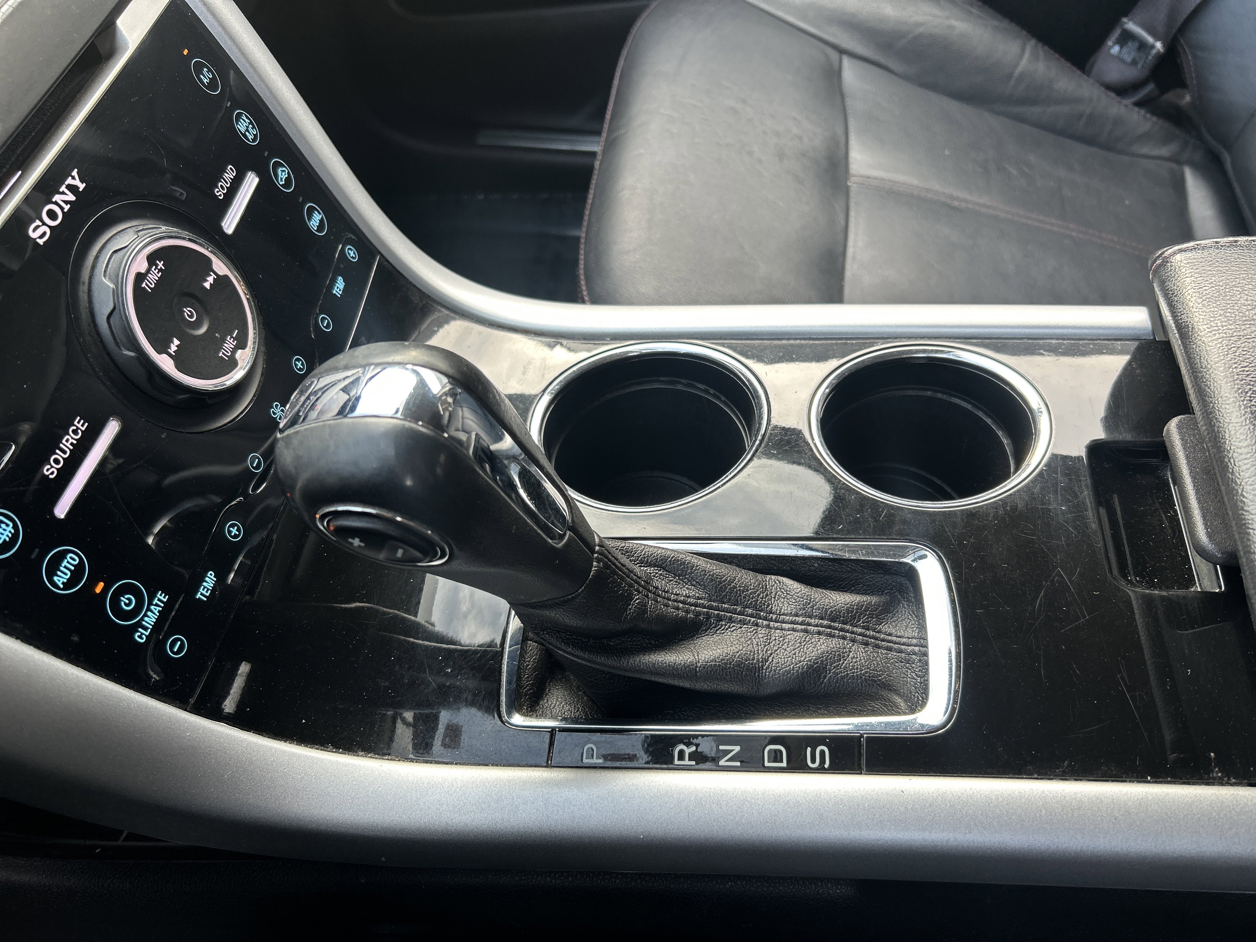 Used 2013 Ford Edge Limited image 22