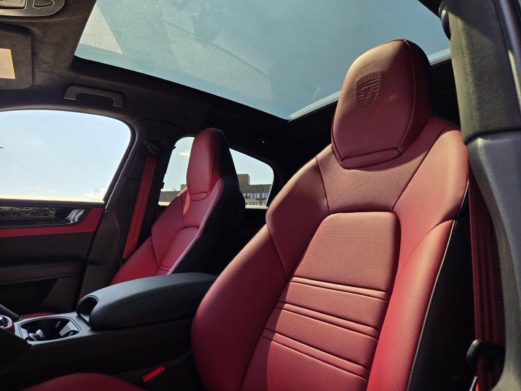 New 2026 Porsche Cayenne GTS image 5