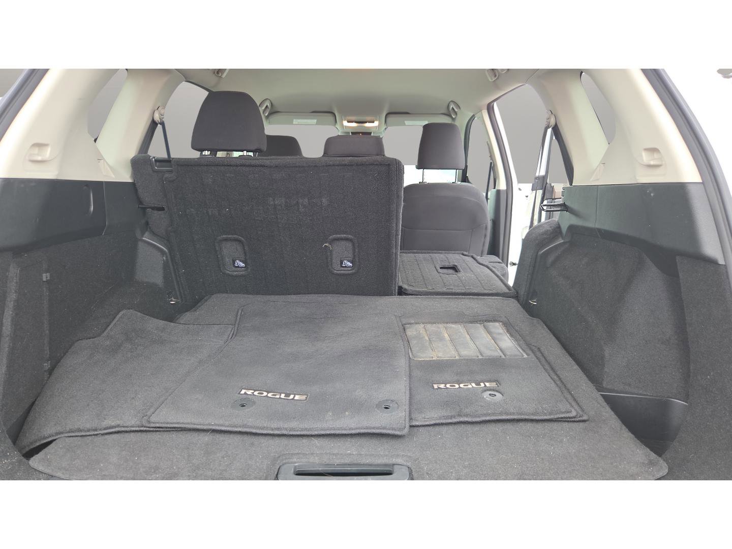 Used 2023 Nissan Rogue S FWD image 14
