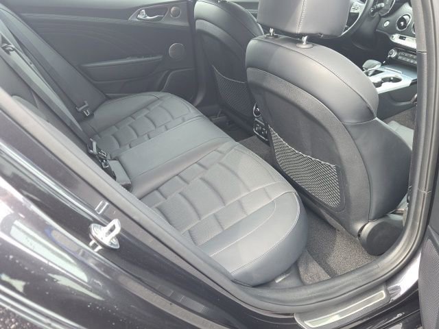 Used 2023 Kia Stinger GT2 image 10