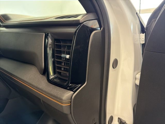 Used 2024 GMC Sierra 1500 AT4 w/ Technology Package image 42