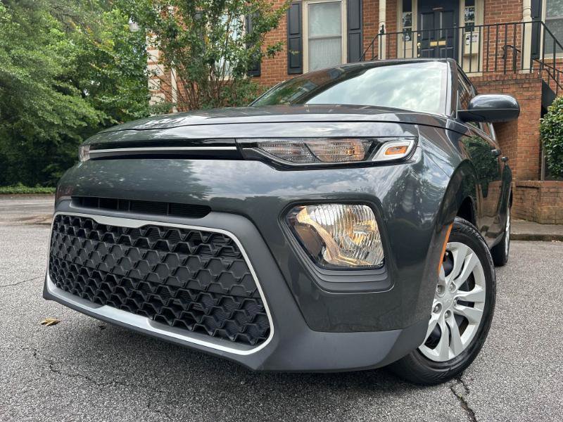 Used 2022 Kia Soul LX FWD image 2