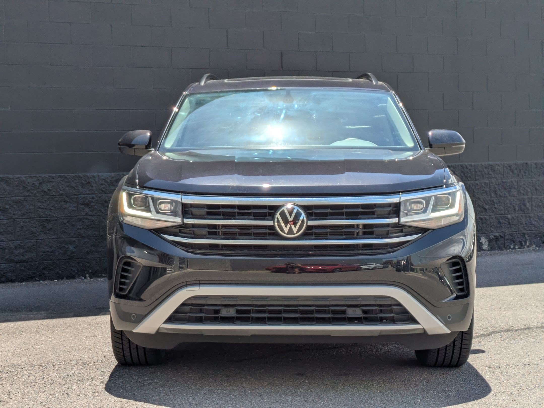 Used 2022 Volkswagen Atlas SE w/ Panoramic Sunroof Package AWD/4WD image 2