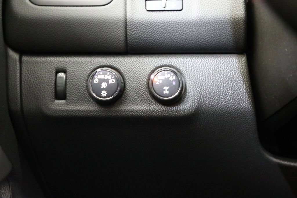 Used 2020 Chevrolet Colorado LT w/ Safety Package image 7