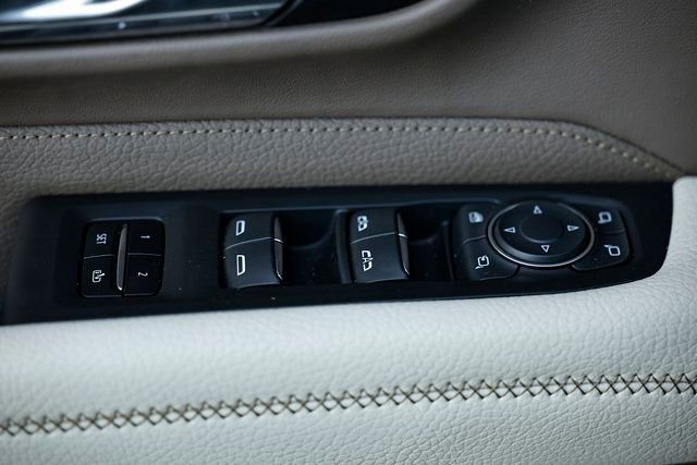 Used 2021 GMC Yukon XL Denali w/ Denali Ultimate Package image 17