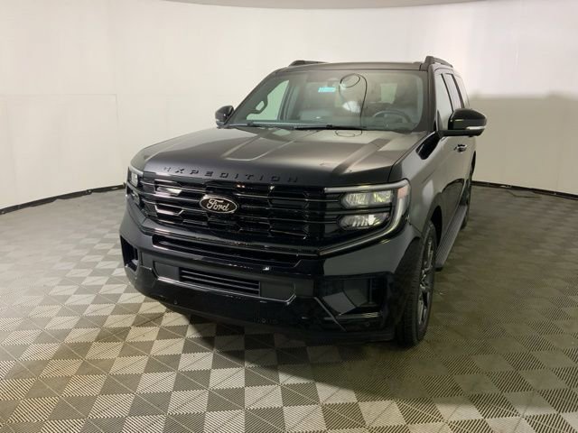 New 2026 Ford Expedition Platinum w/ Stealth Appearance Package image 4