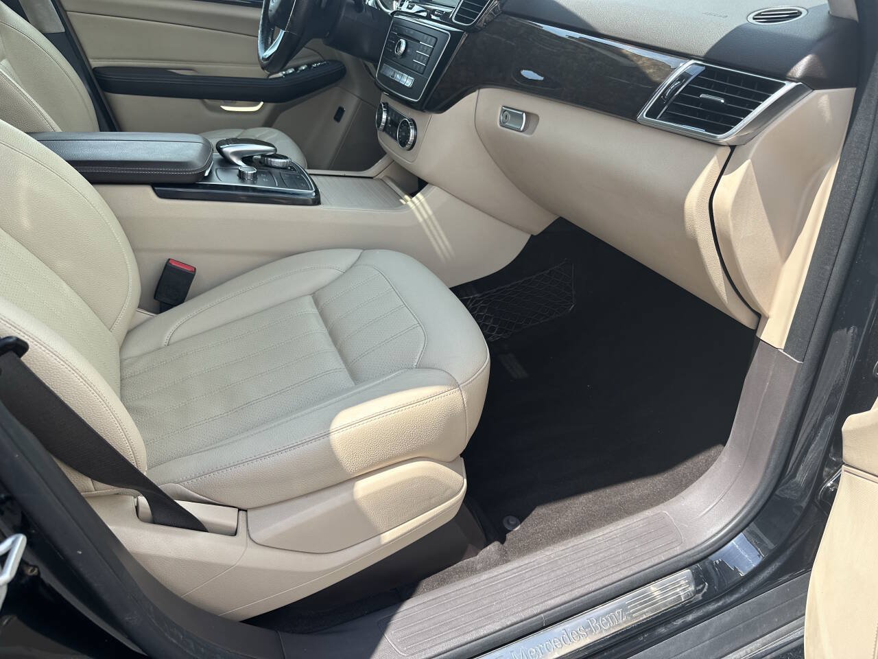 Used 2016 Mercedes-Benz GLE 350 4MATIC w/ Premium Package image 7