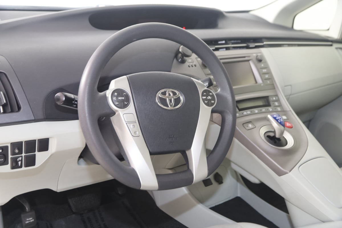 Used 2014 Toyota Prius Two FWD image 6
