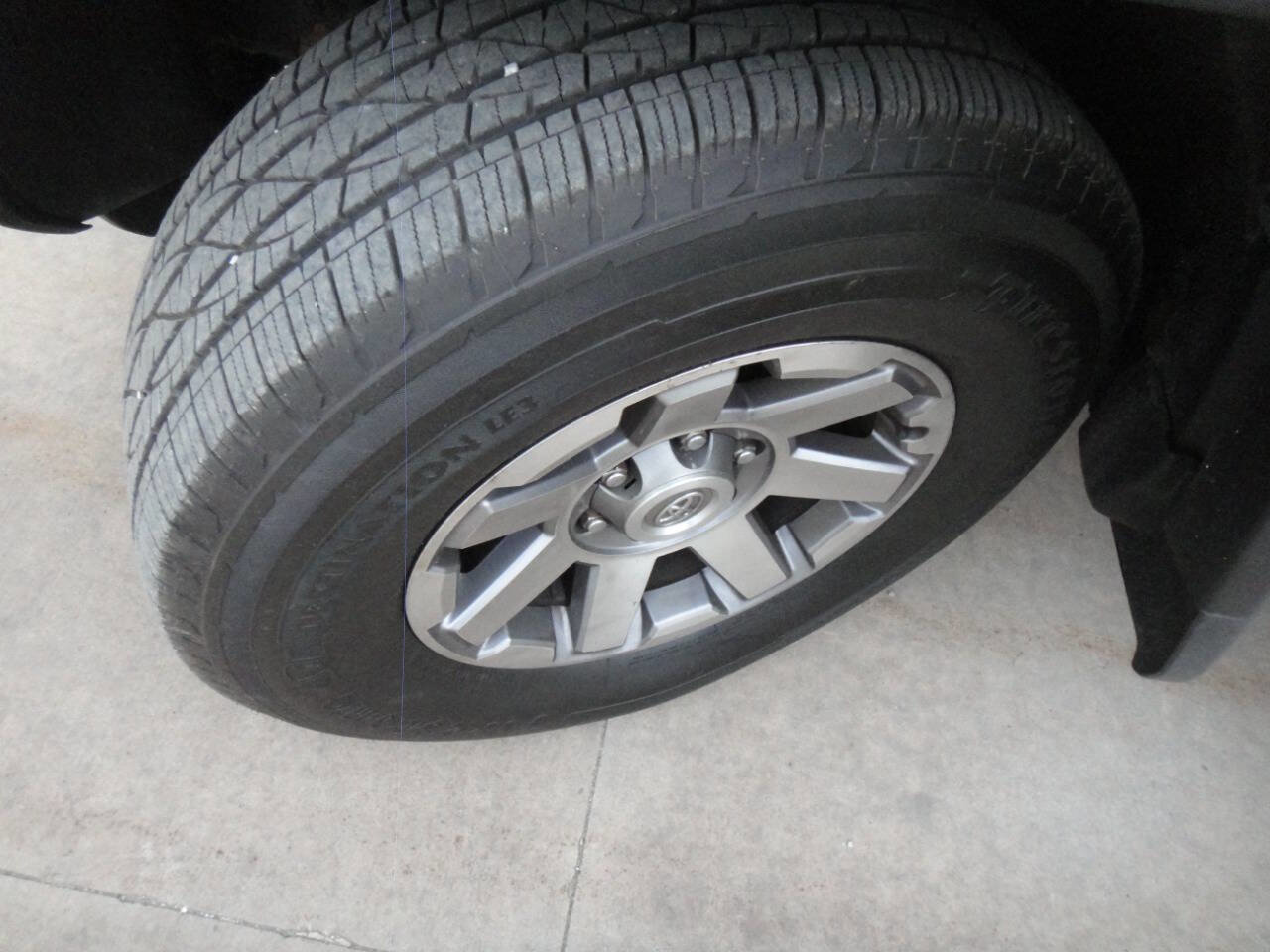 Used 2014 Toyota FJ Cruiser 2WD w/ Convenience Package image 28