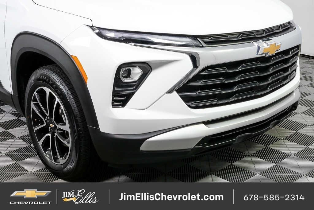 Certified 2025 Chevrolet TrailBlazer LT AWD/4WD image 34