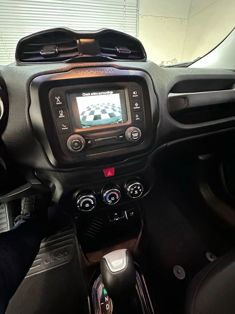 Used 2017 Jeep Renegade Altitude image 11