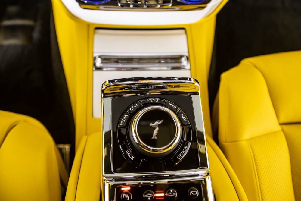 Used 2018 Rolls-Royce Phantom Sedan image 62