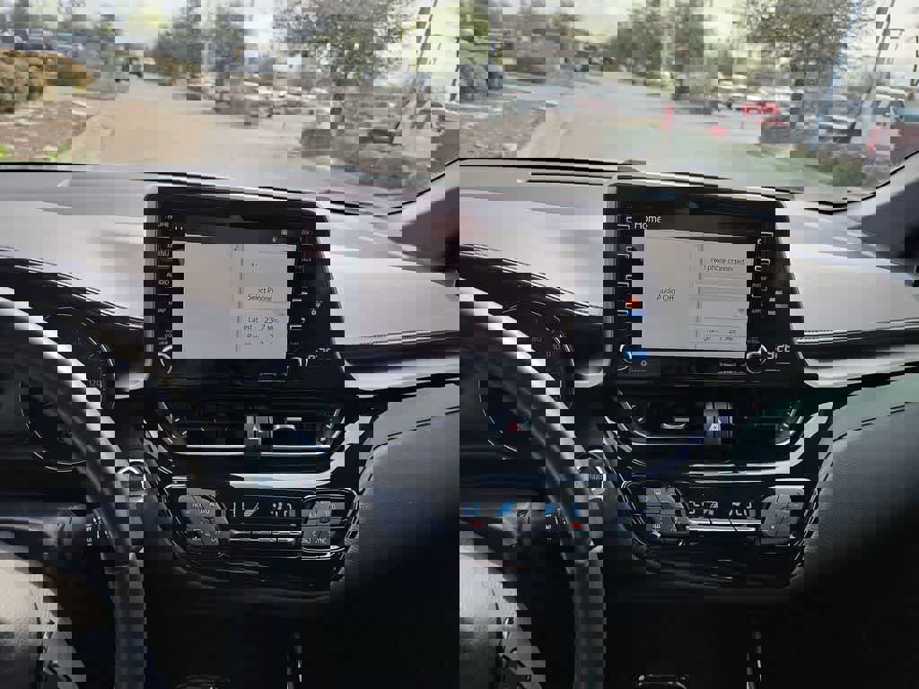 Used 2019 Toyota C-HR XLE image 33