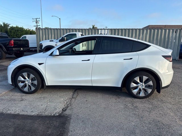Used 2022 Tesla Model Y Long Range AWD/4WD image 8