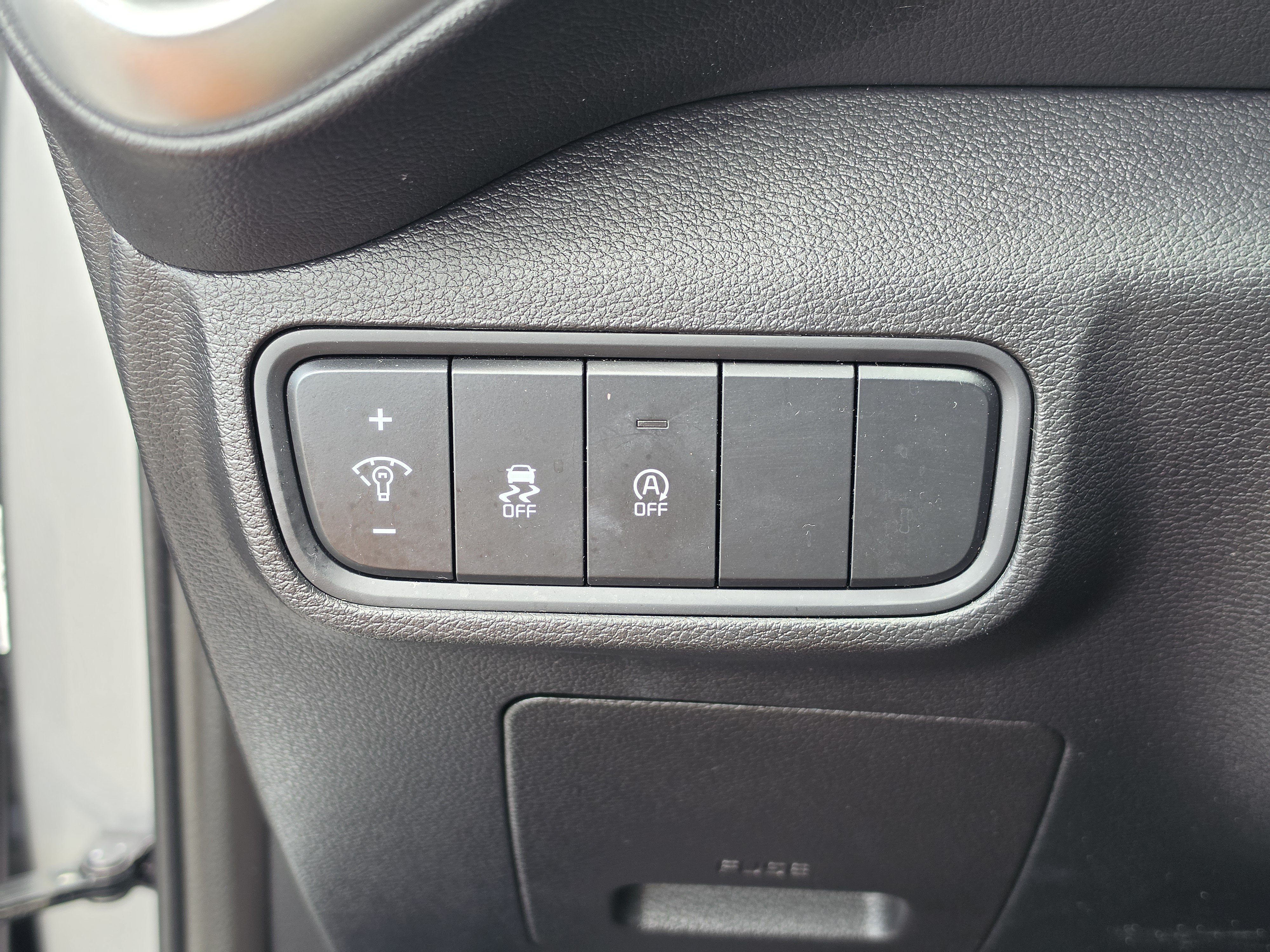 Used 2024 Kia Soul LX w/ Option Group 015 FWD image 29