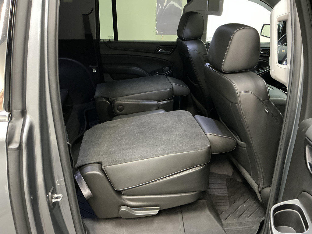 Used 2018 Chevrolet Suburban Premier AWD/4WD image 40