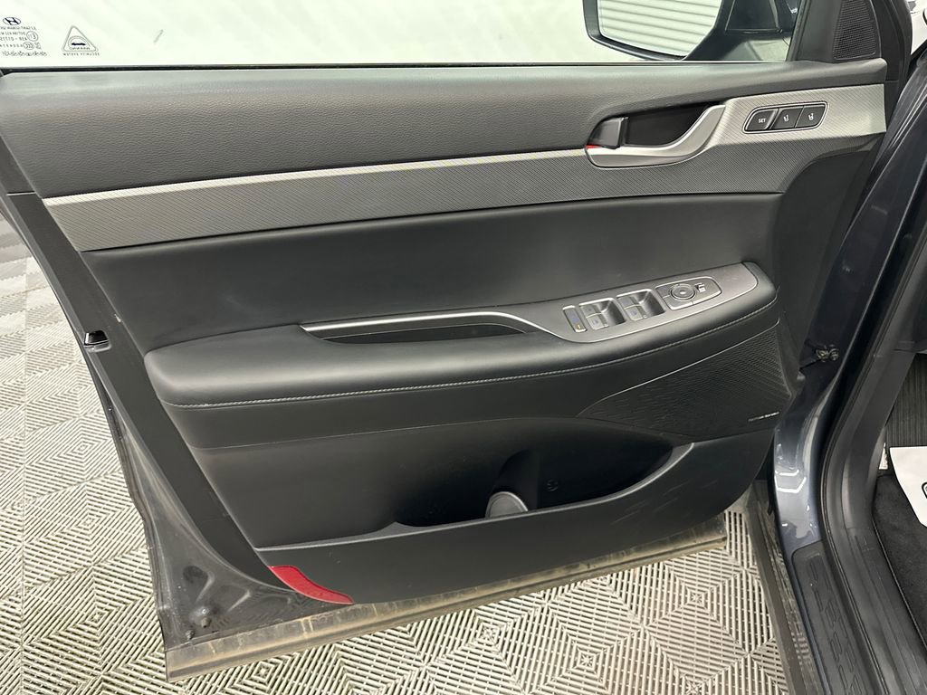Used 2024 Hyundai Palisade SEL w/ Premium Package image 11