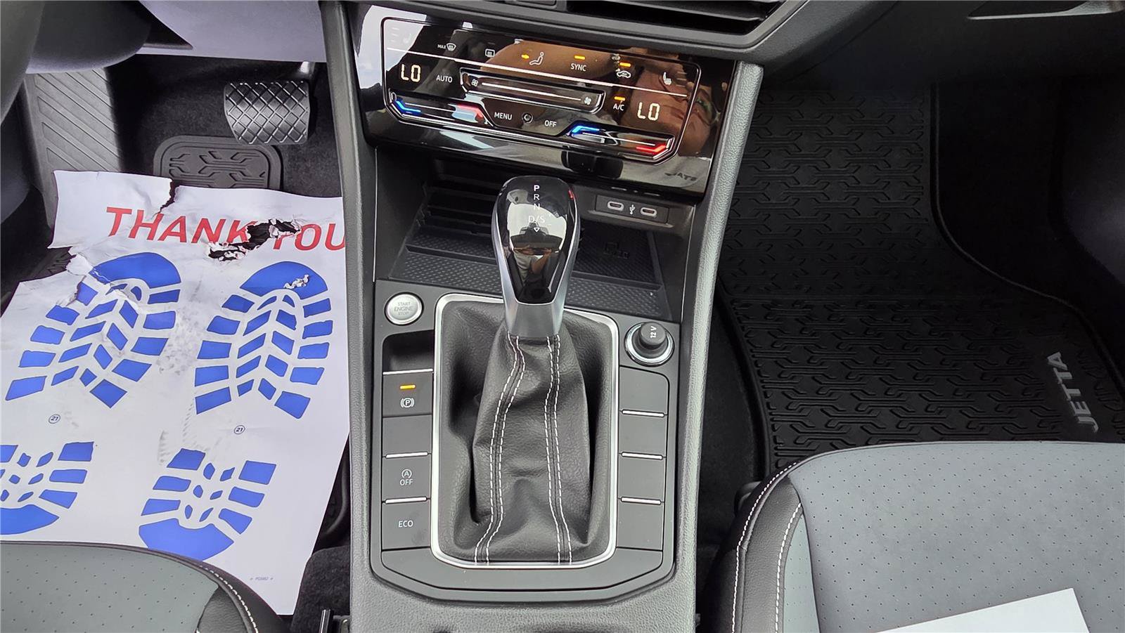 New 2026 Volkswagen Jetta SE FWD image 22