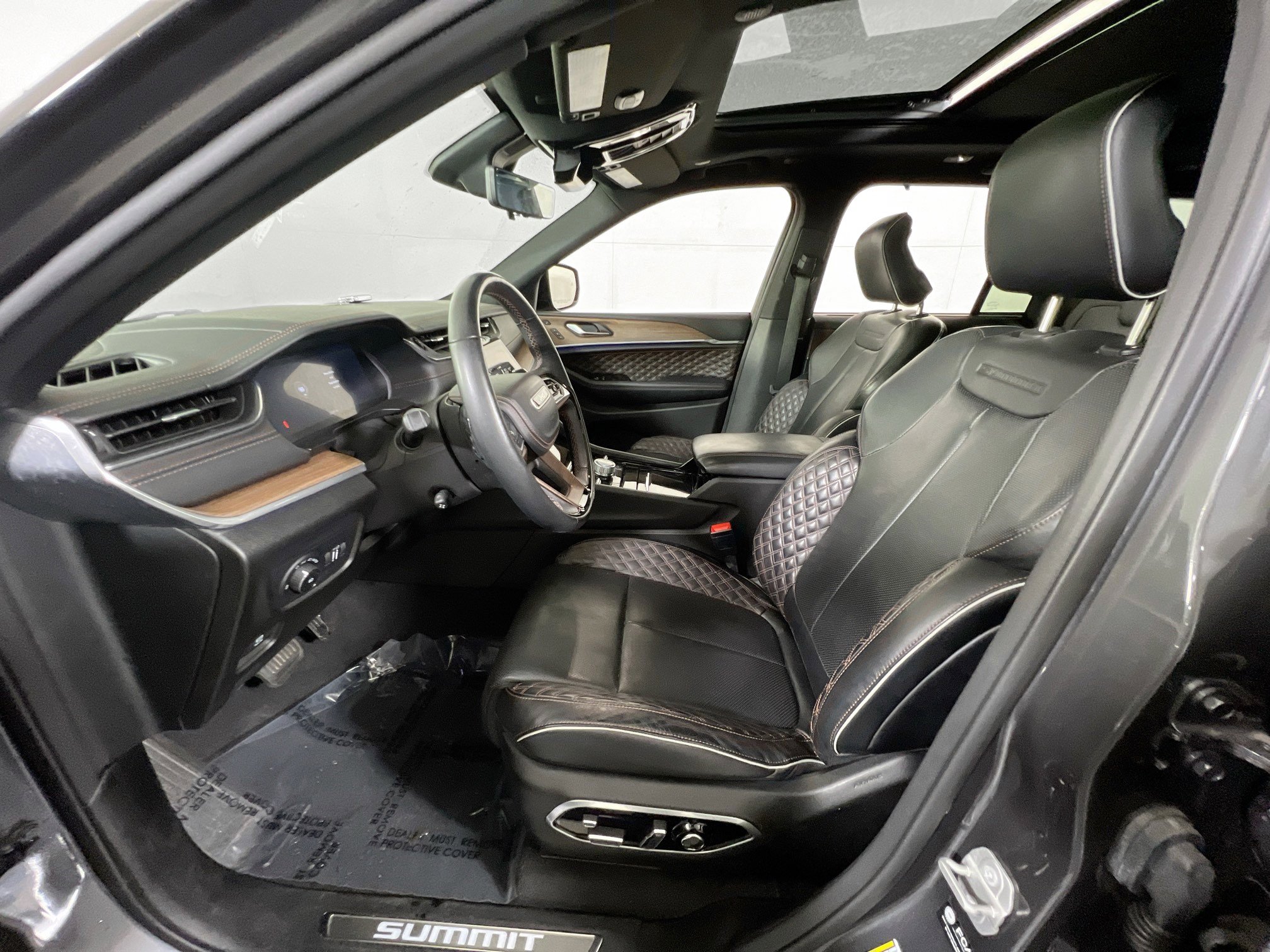 Used 2022 Jeep Grand Cherokee Summit w/ Adv Protech Group IV image 21