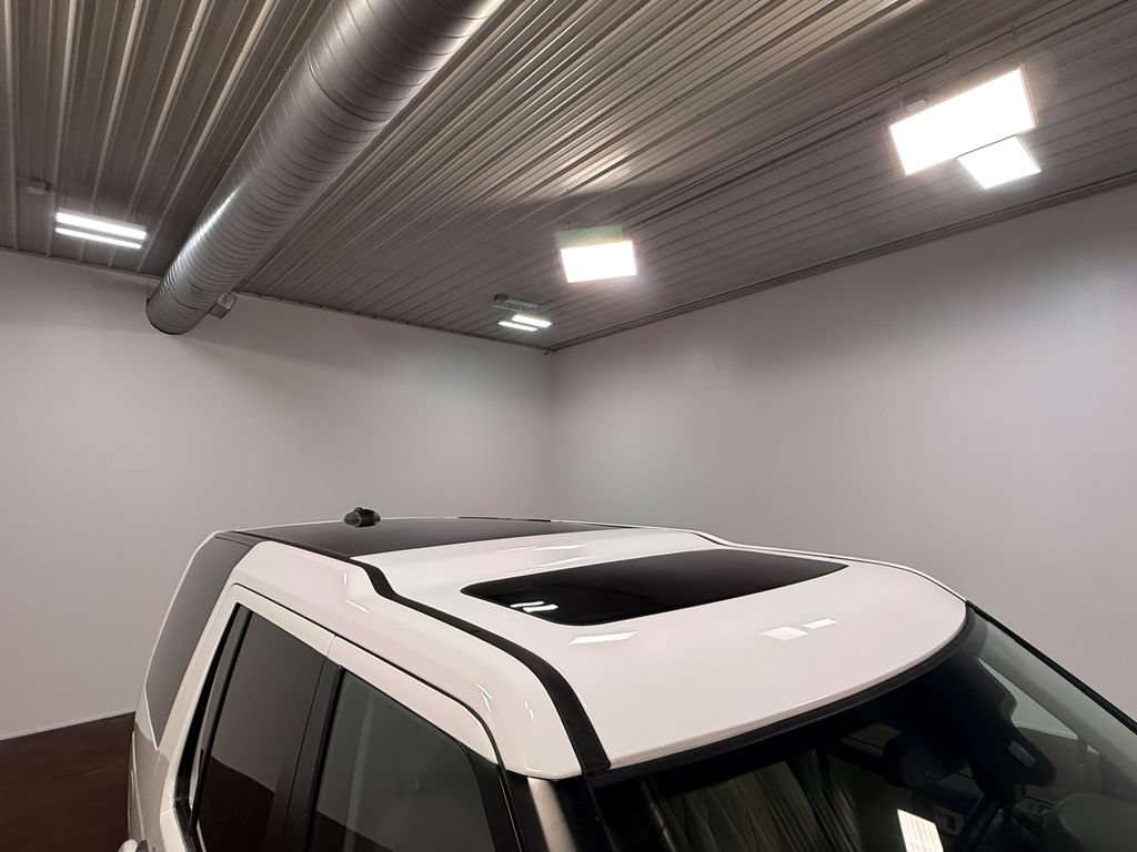 Used 2016 Land Rover LR4 HSE AWD/4WD image 45