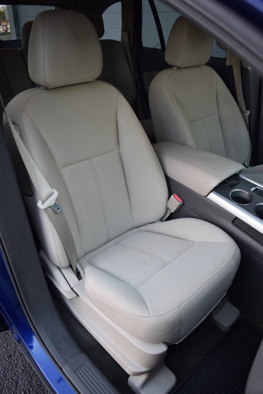 Used 2013 Ford Edge SE image 31