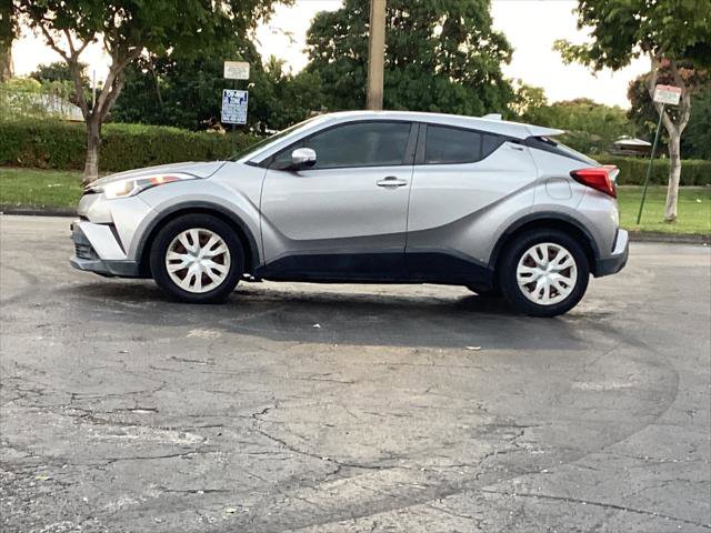 Used 2019 Toyota C-HR LE image 7