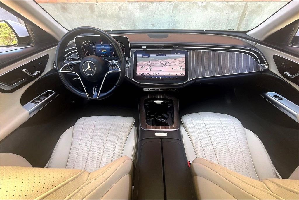 Used 2025 Mercedes-Benz E 350 Sedan image 20