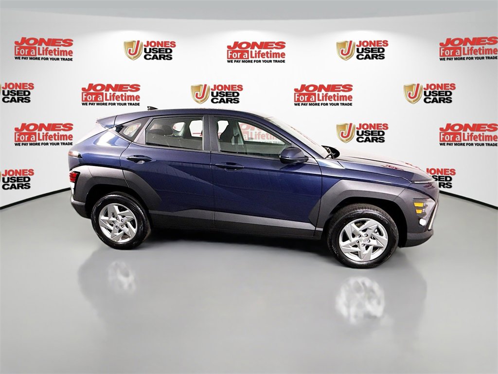 Certified 2025 Hyundai Kona SE image 18