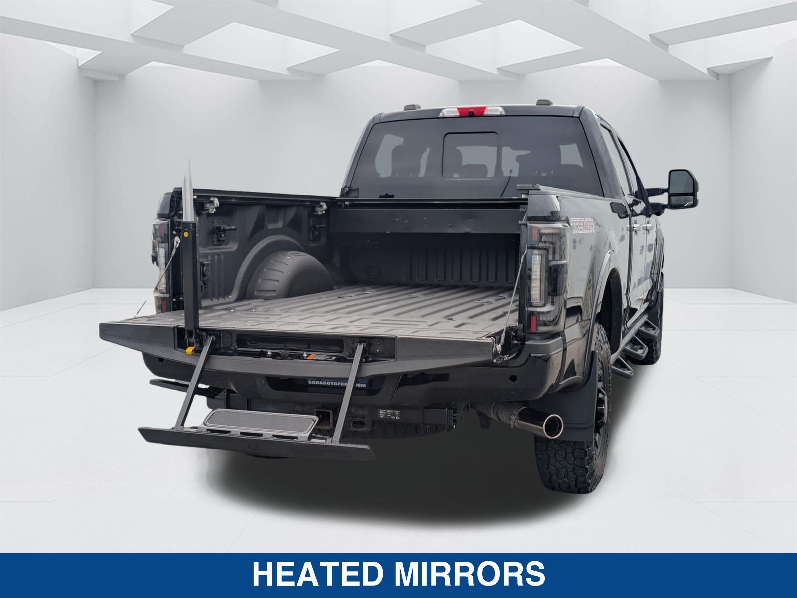 Certified 2022 Ford F250 Platinum w/ Tremor Off-Road Package AWD/4WD image 15