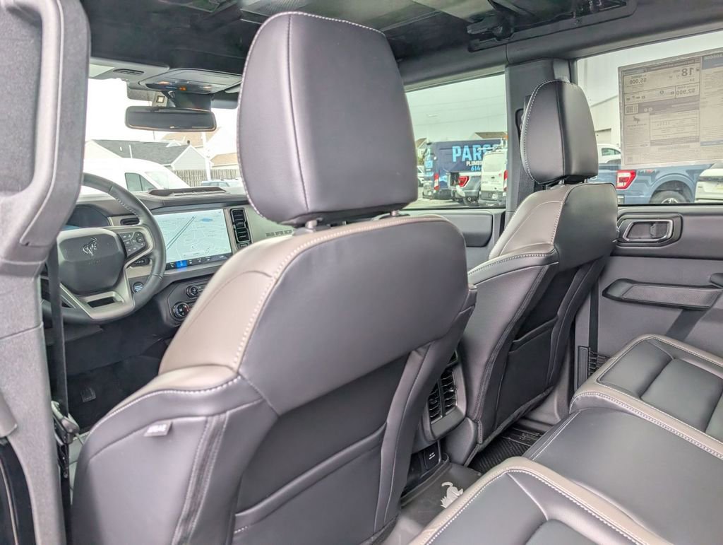 New 2025 Ford Bronco Outer Banks w/ Sasquatch Package AWD/4WD image 43