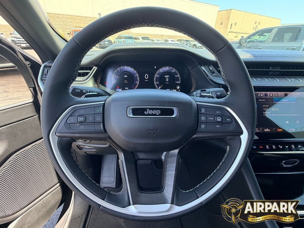 New 2026 Jeep Grand Cherokee Limited w/ Luxury Tech Group II AWD/4WD image 20