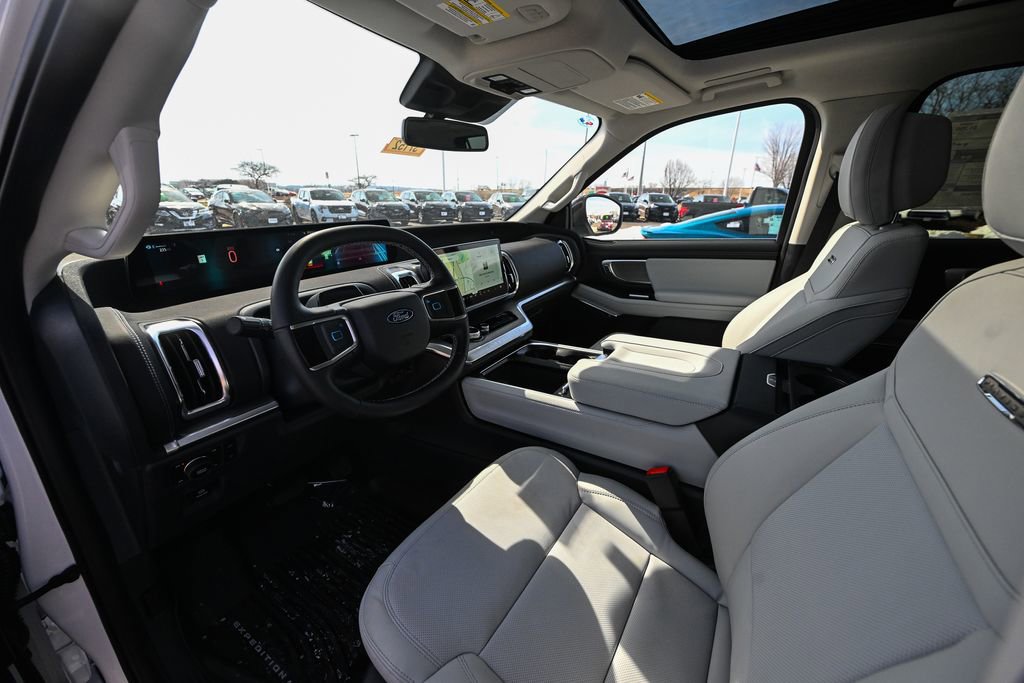 New 2026 Ford Expedition Platinum w/ Driver's Package image 16