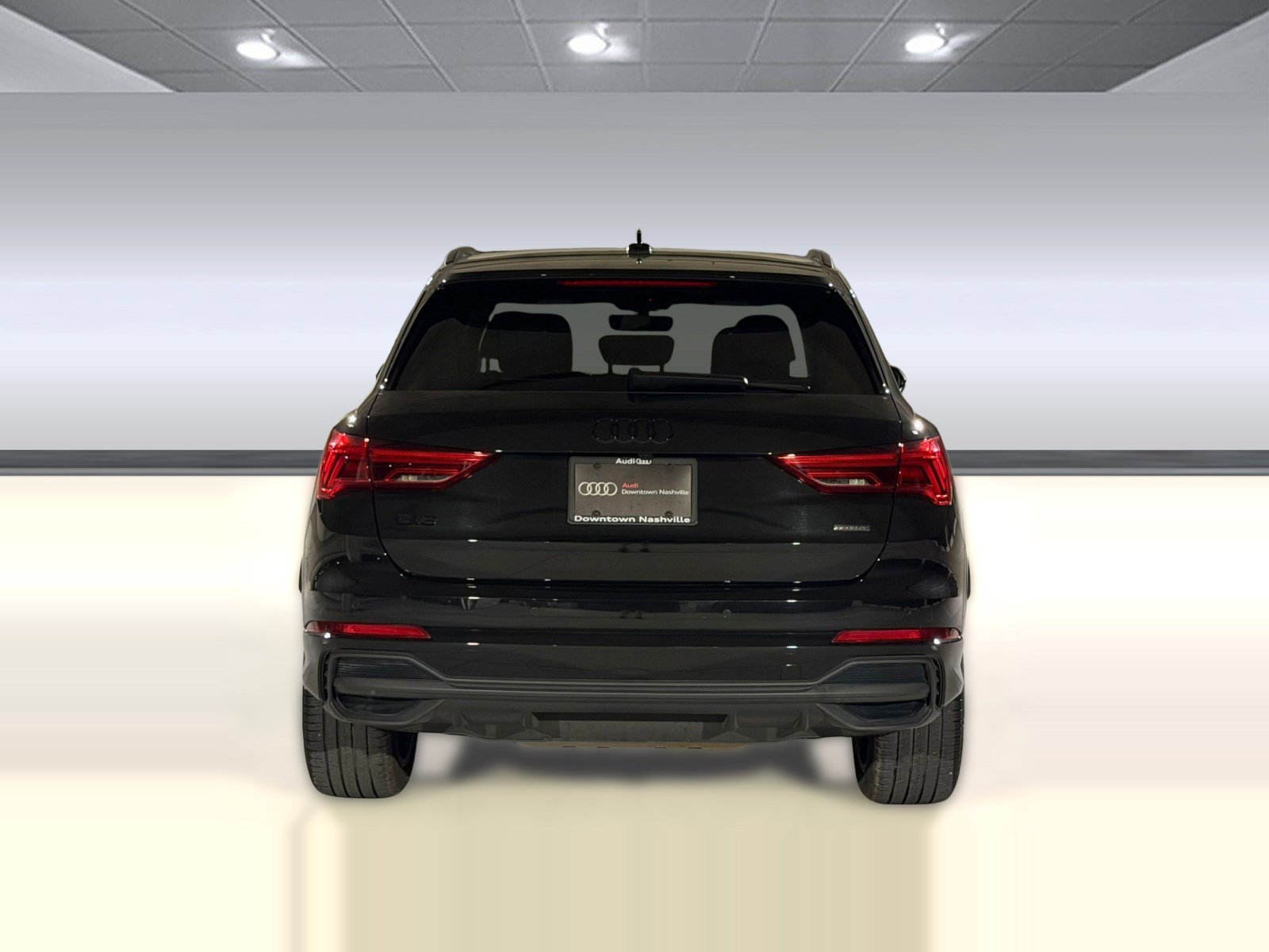 Used 2025 Audi Q3 2.0T Premium w/ Convenience Package image 9