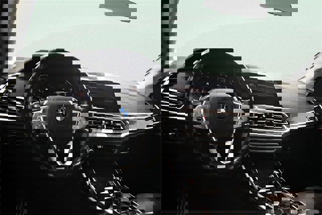 Used 2021 BMW X7 xDrive40i w/ Parking Assistance Package image 24