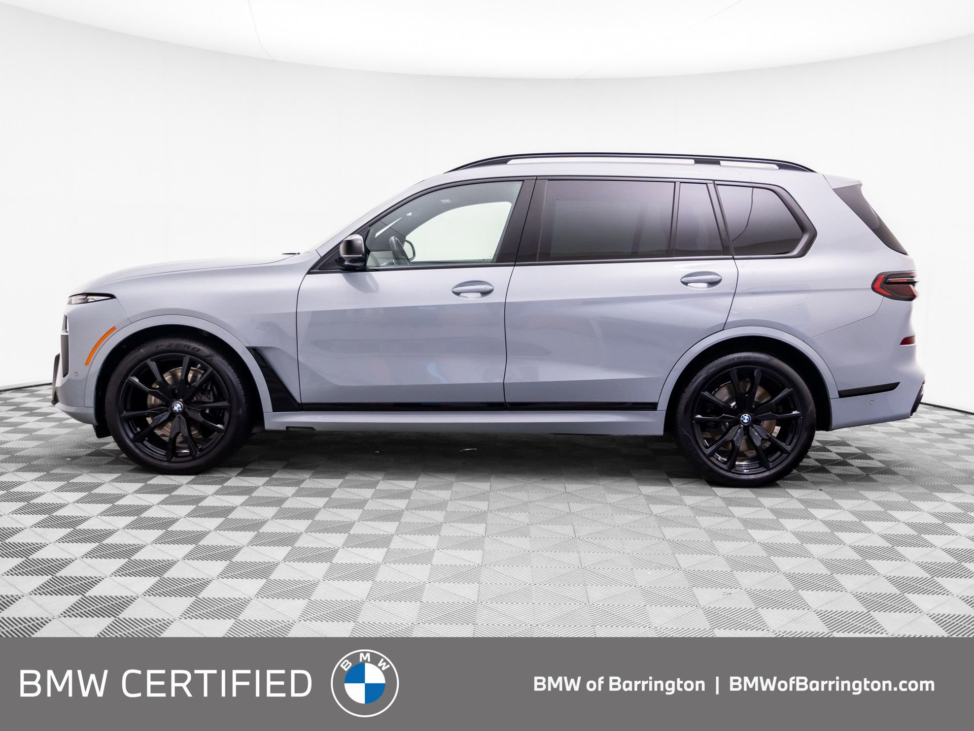 Used 2025 BMW X7 M60i AWD/4WD image 2