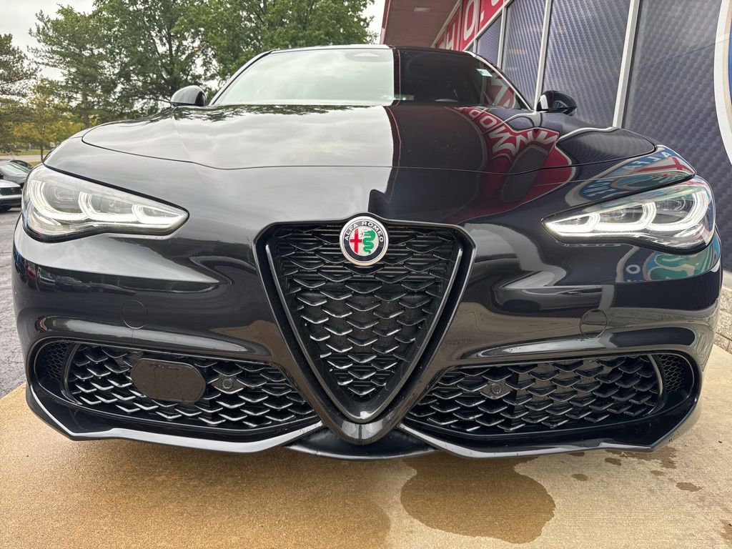 New 2025 Alfa Romeo Giulia AWD w/ Driving Assist Package image 4