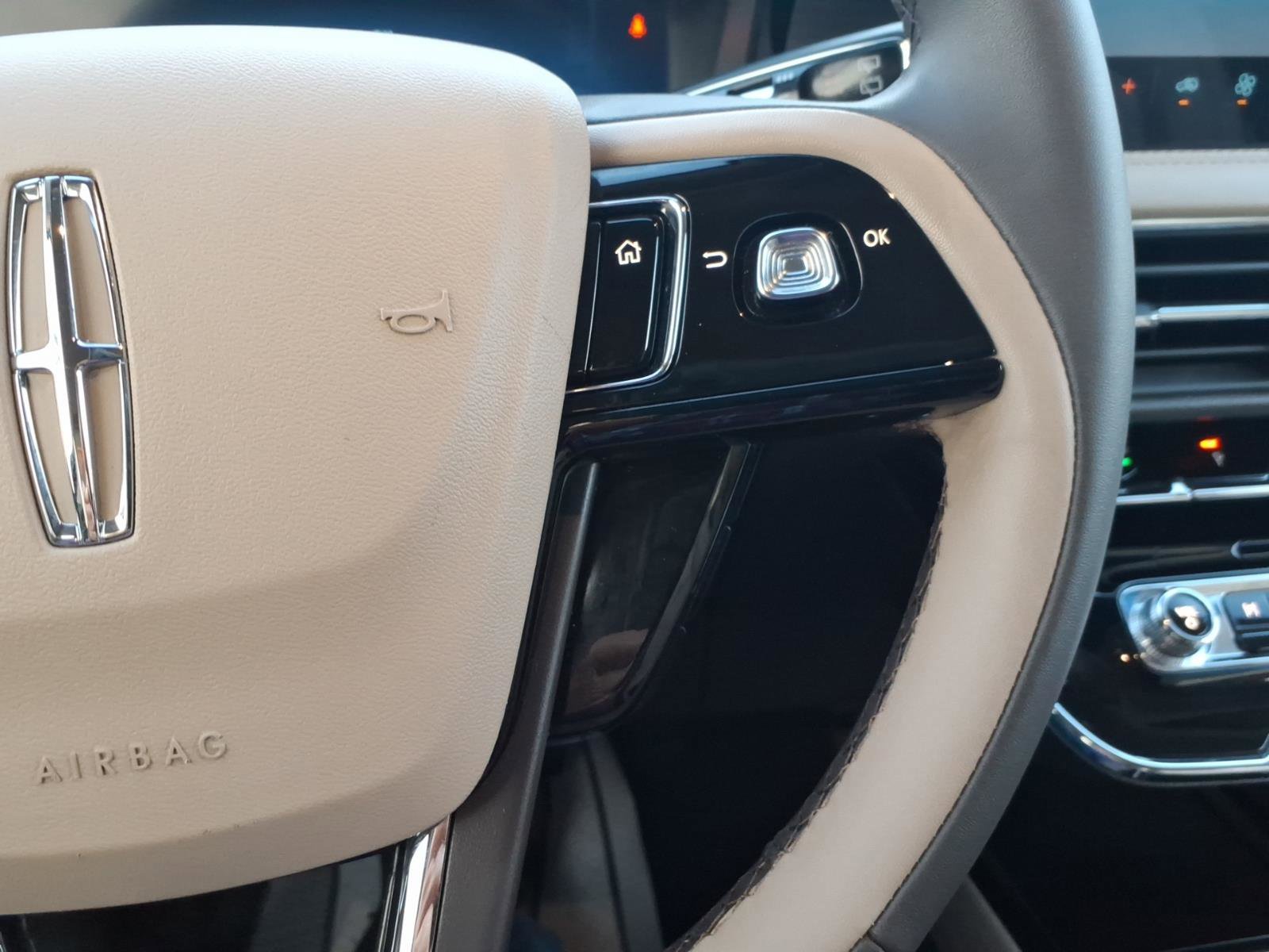 Used 2024 Lincoln Corsair FWD image 20