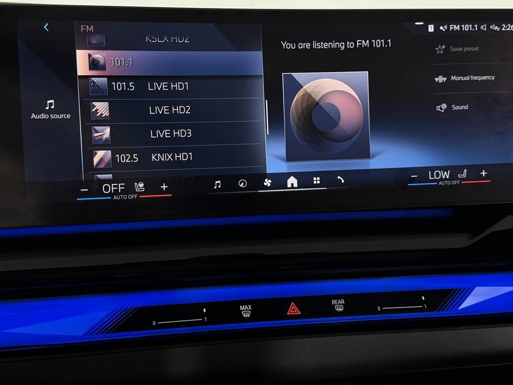 Used 2025 BMW i5 xDrive40 w/ Premium Package image 17